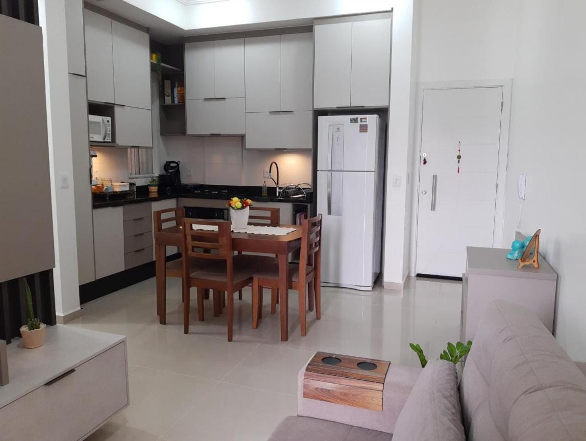 Apartamento Aconchegante A 200 Metros Da Praia Florianopolis Exterior photo